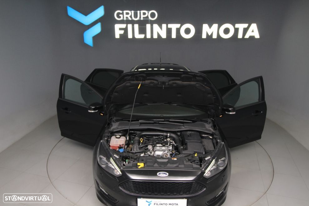 Ford Focus 1.0 SCTi ST-Line - 12