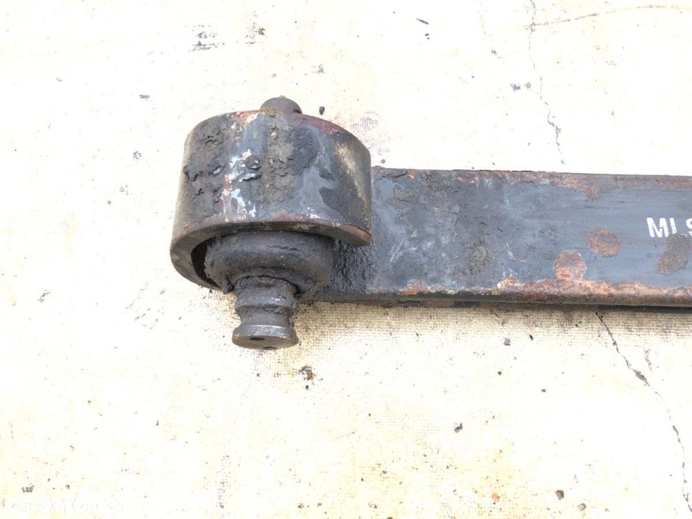 RESOR PRAWY PRZÓD  VOLVO FH12 1993 - 2022 FH 12/380 279 kW [379 KM] 6x2/4 1993 - 2005 - 4