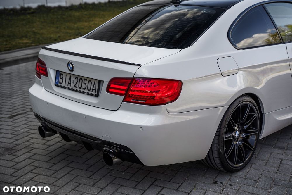 BMW Seria 3 320d DPF M Sport Edition - 15