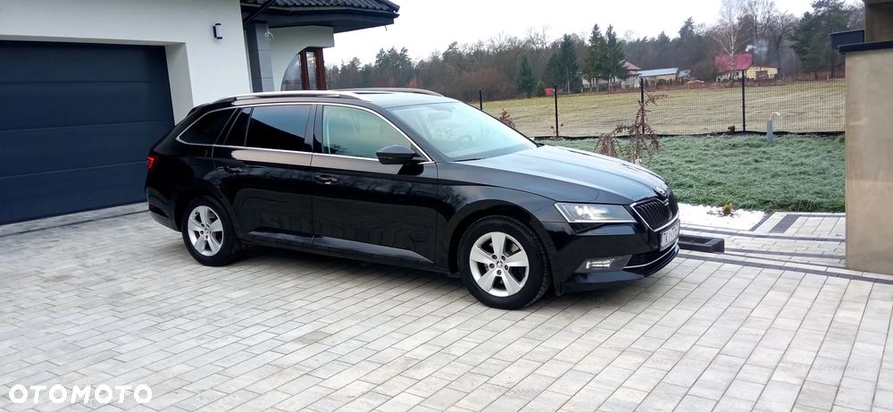 Skoda Superb 2.0 TDI Ambition DSG - 9