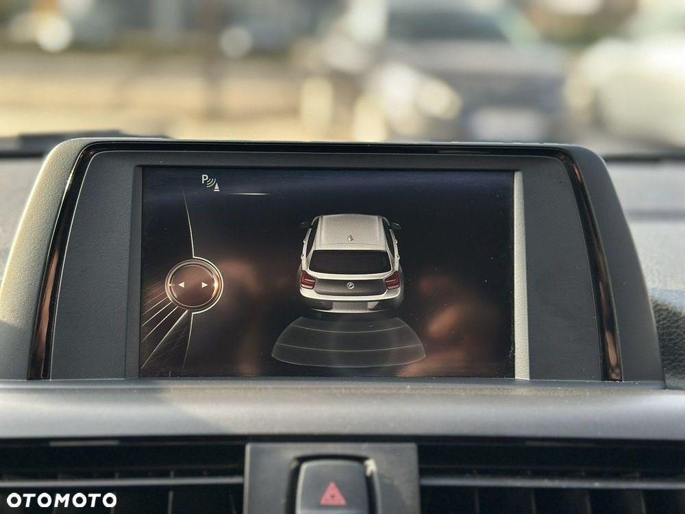 BMW Seria 1 118d Sport Line - 30