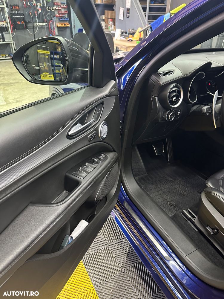 Alfa Romeo Stelvio 2.0 Turbo AWD AT8 Veloce - 10