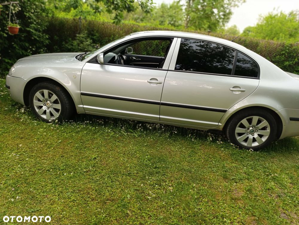 Skoda Superb - 2