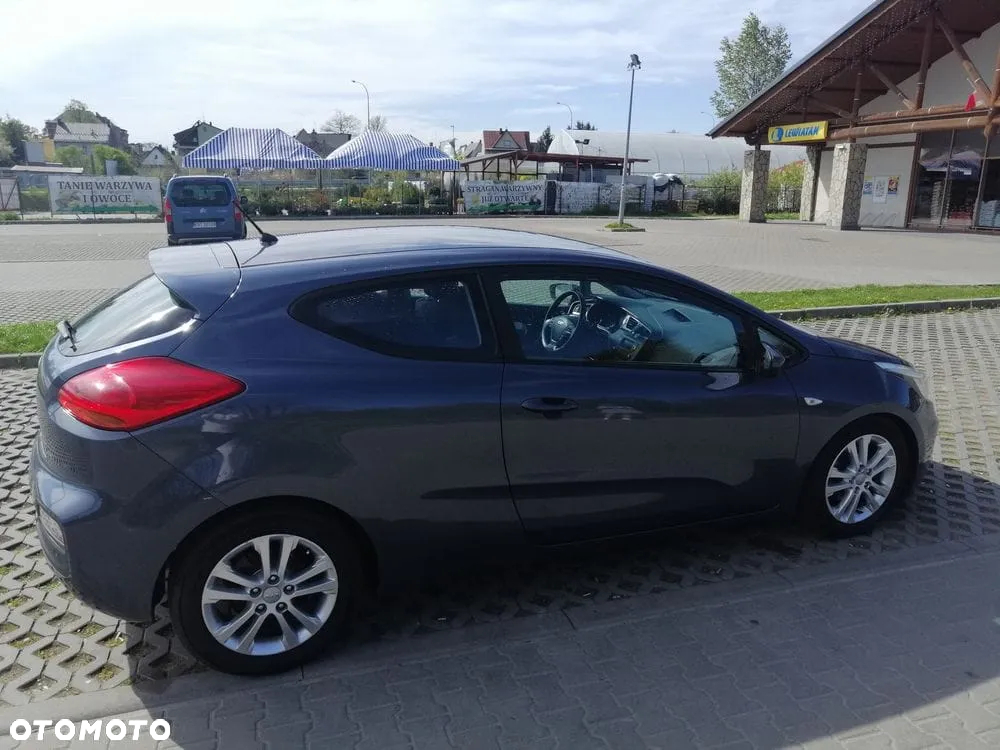 Kia ProCeed - 2