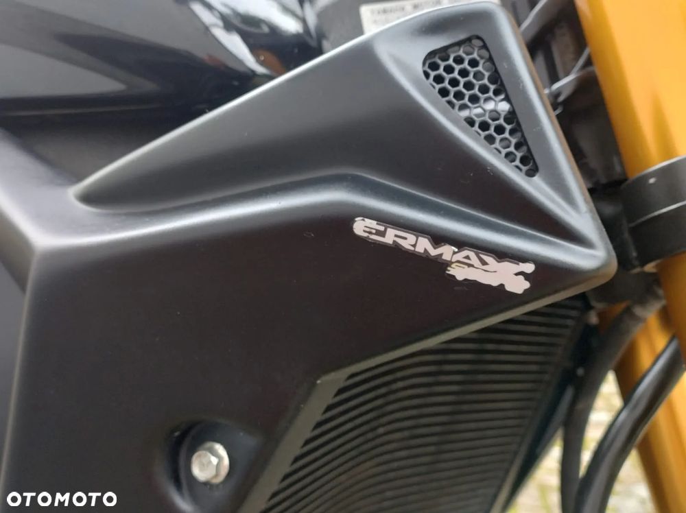 Yamaha FZ8 - 35