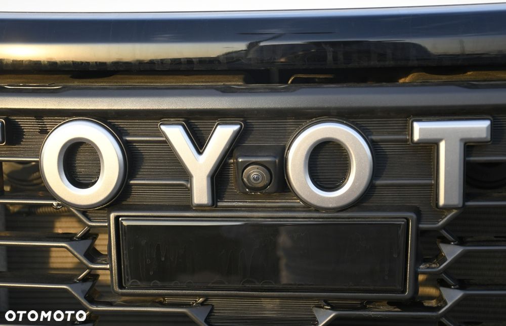 Toyota Hilux - 28