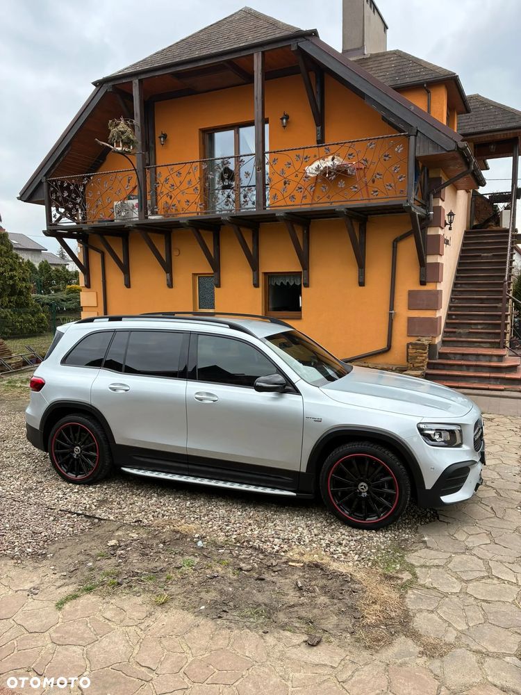 Mercedes-Benz GLB 200 4-Matic AMG Line 8G-DCT - 8