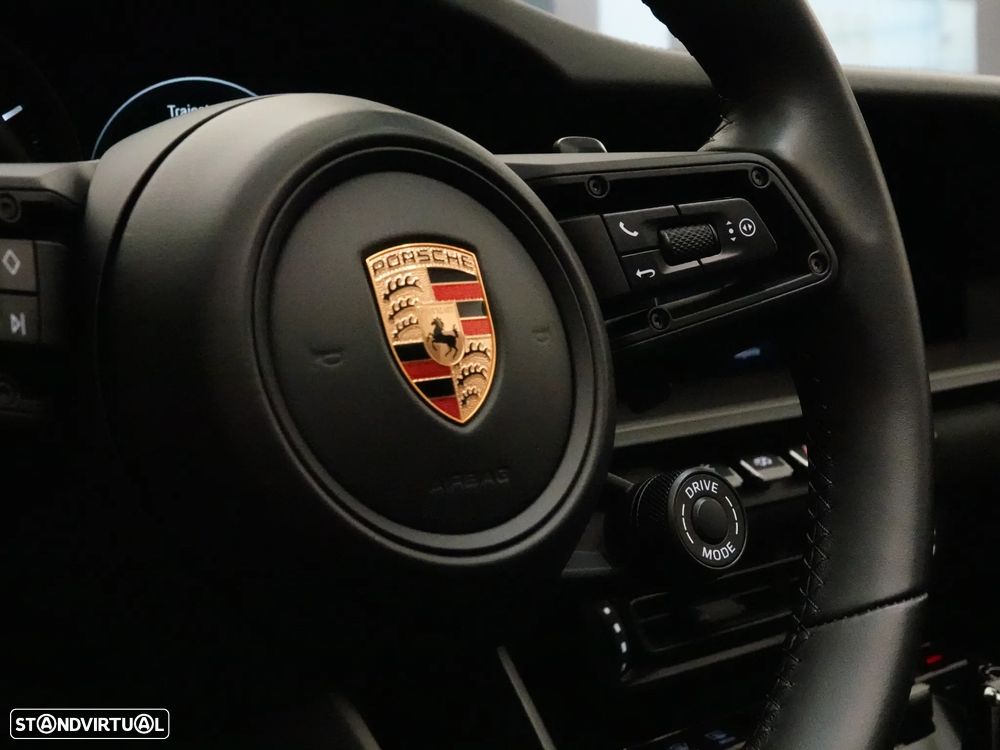 Porsche 911 (992) Targa 4 GTS PDK - 23