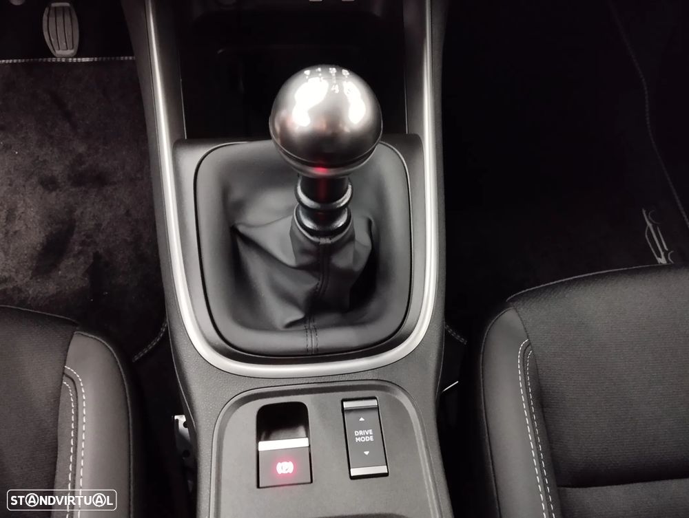 Jeep Avenger 1.2 GSE T3 Altitude - 34