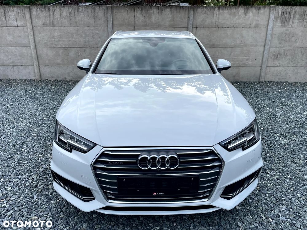 Audi A4 Avant 40 TDI quattro S tronic S line - 1
