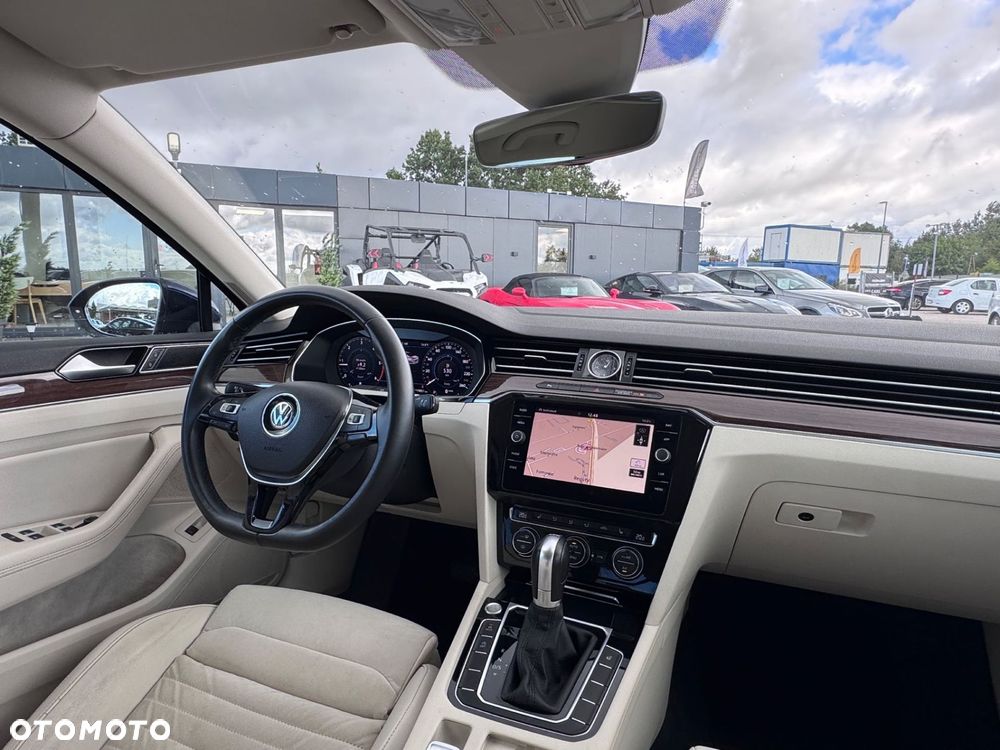 Volkswagen Passat - 19