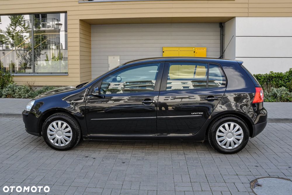 Volkswagen Golf - 2