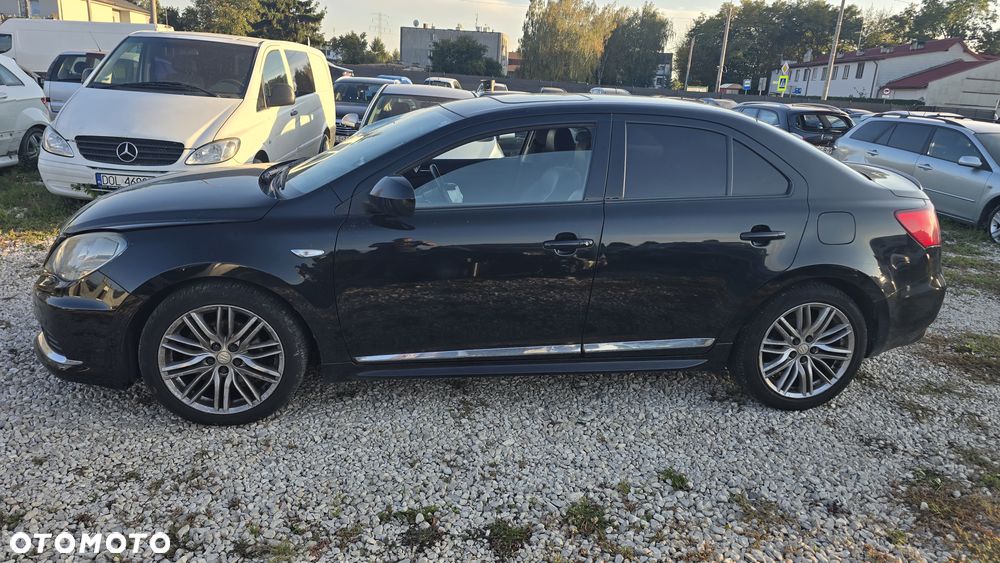 Suzuki Kizashi 2.4 Sport 4WD CVT - 2