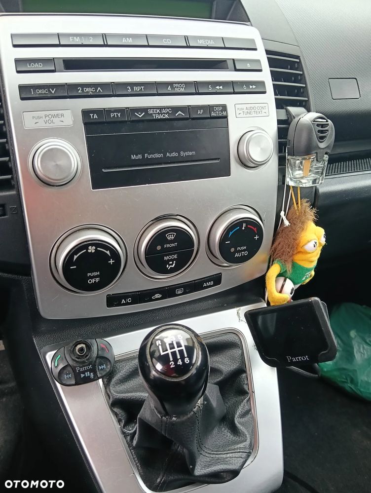 Mazda 5 - 7