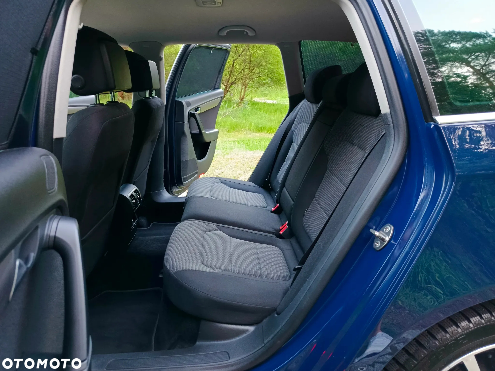 Volkswagen Passat 2.0 TDI DPF Highline - 12