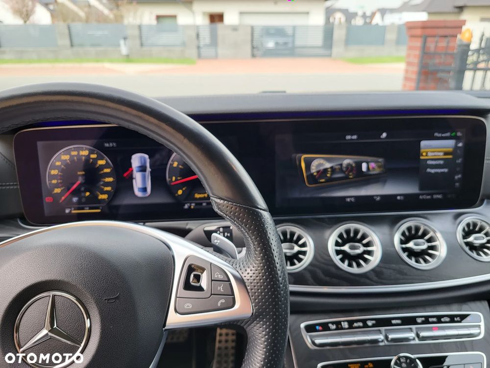 Mercedes-Benz Klasa E 400 Coupe 4-Matic 9G-TRONIC - 25