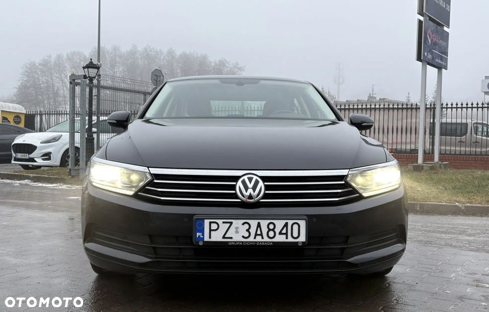 Volkswagen Passat 1.5 TSI EVO Trendline - 2