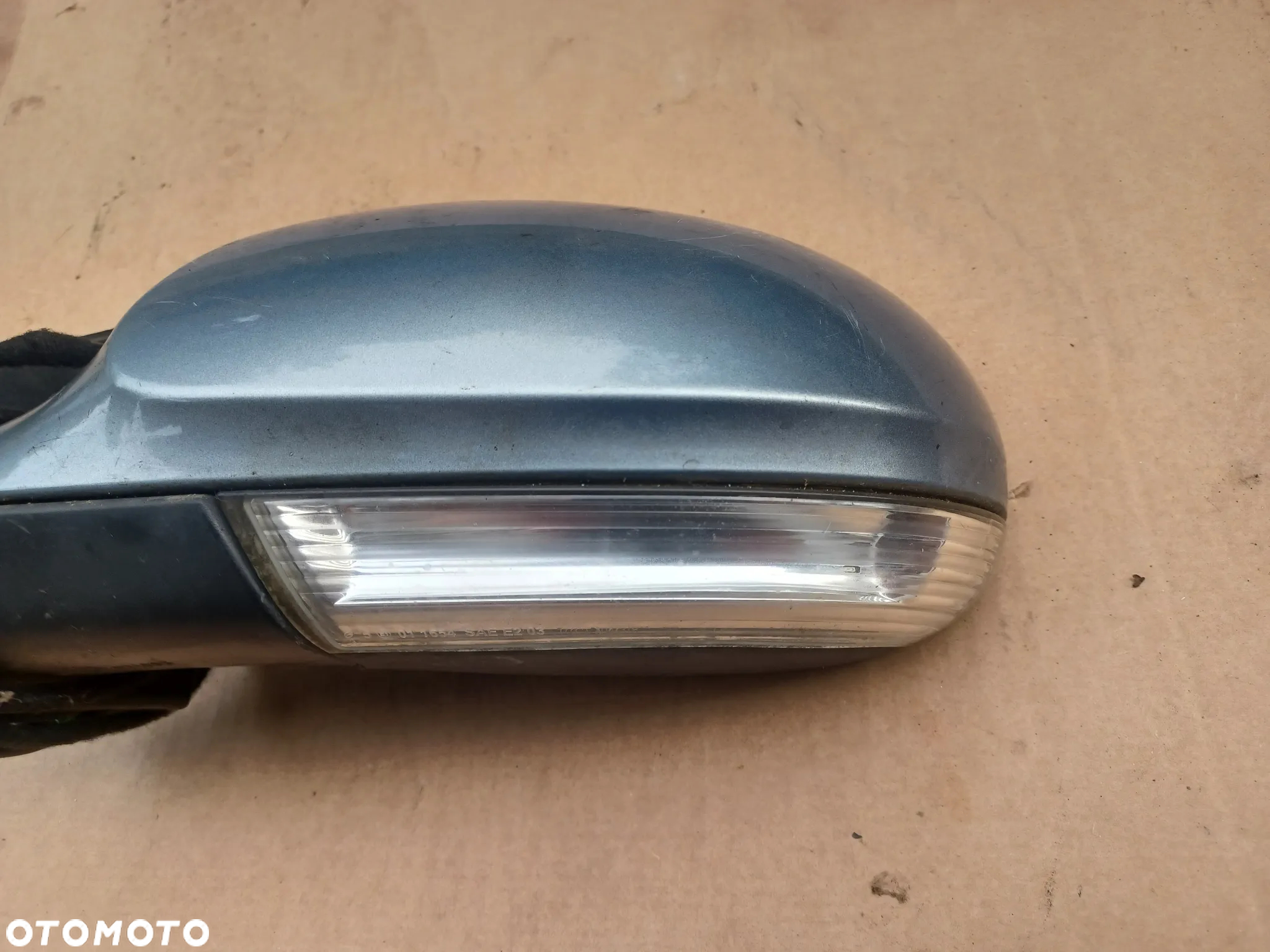 LUSTERKO LEWE VW PASSAT B6 6PIN - 3