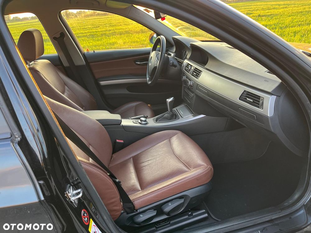 BMW Seria 3 - 25
