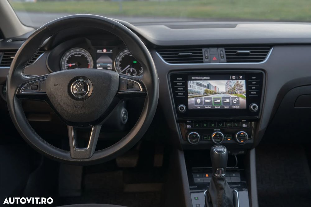 Skoda Octavia 2.0 TDI 4X4 DSG L&K - 27