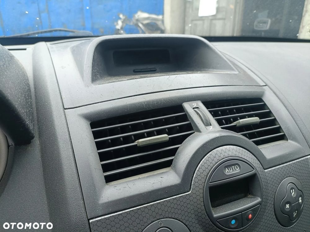 RENAULT MEGANE II 02-09 2003 r. kratki nawiewu środkowe * - 2