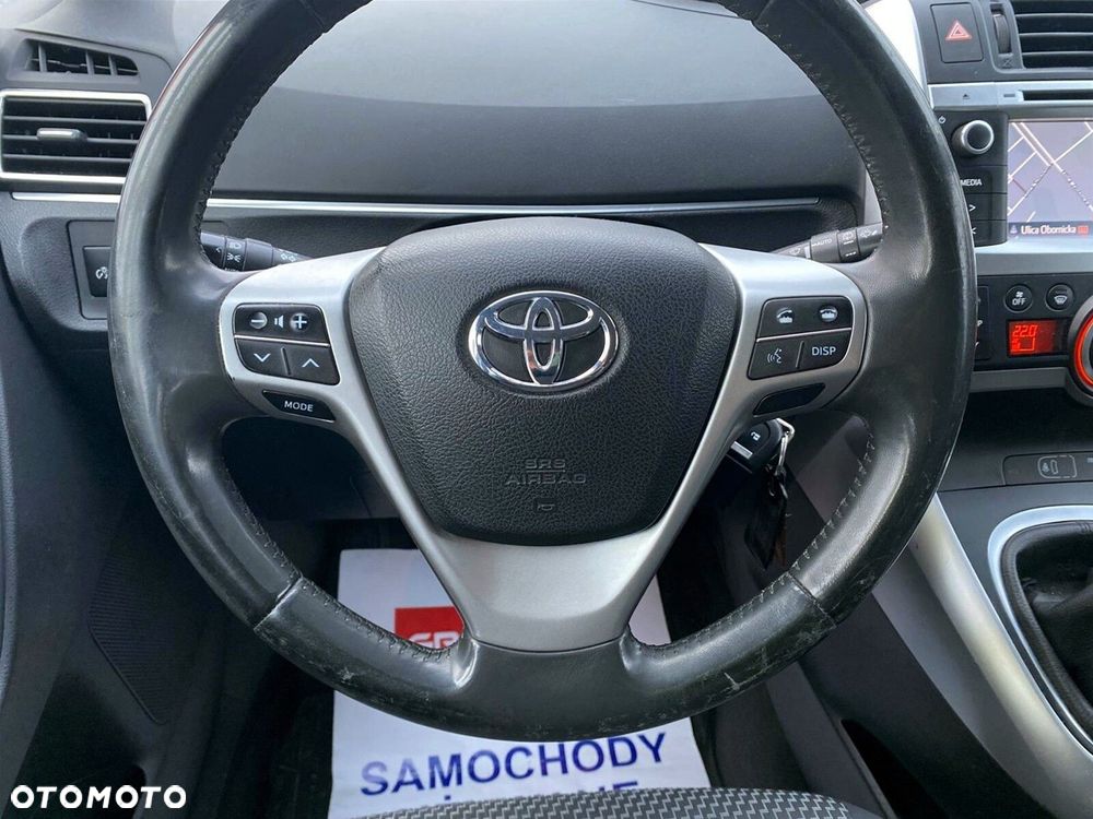 Toyota Verso 1.8 Premium 7os EU6 - 23