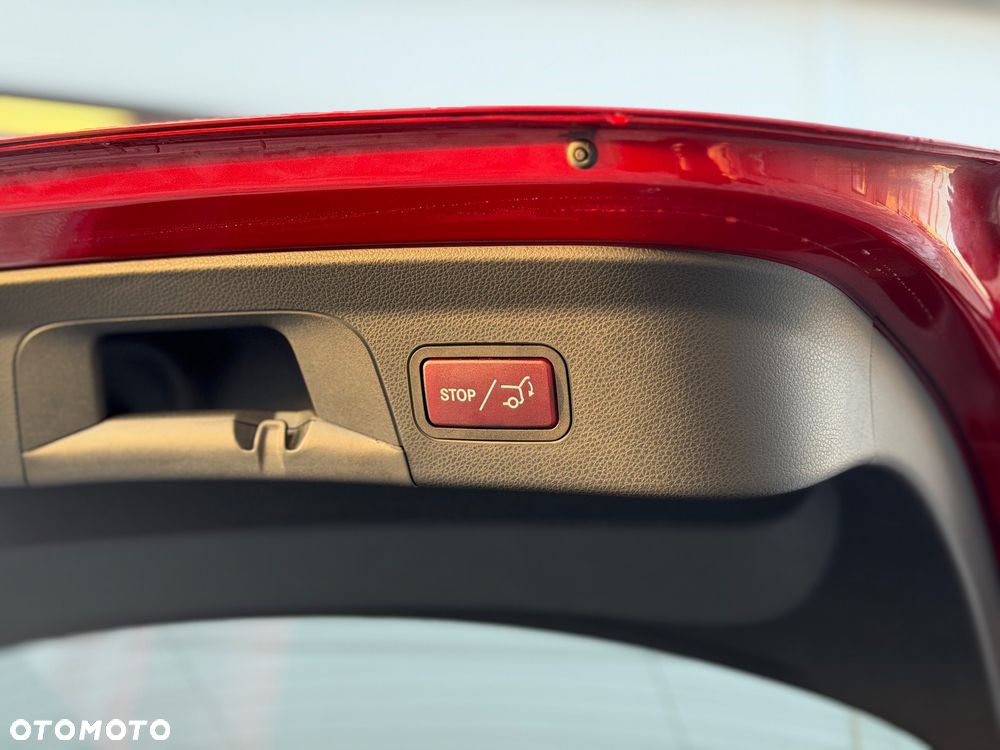 Mercedes-Benz GLC 250 4Matic 9G-TRONIC Exclusive - 25