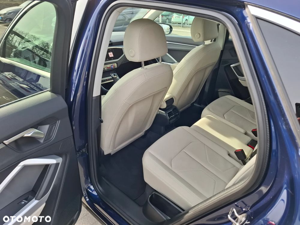 Audi Q3 35 TFSI S tronic - 9