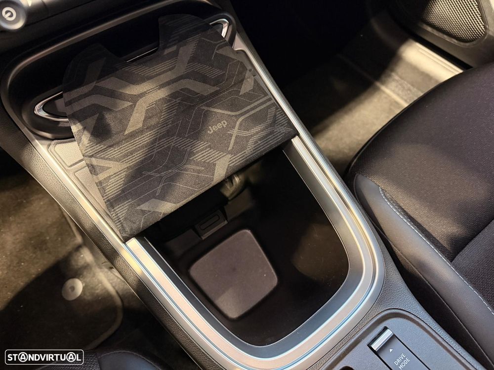 Jeep Avenger 1.2 e-Hybrid Altitude DCT - 23