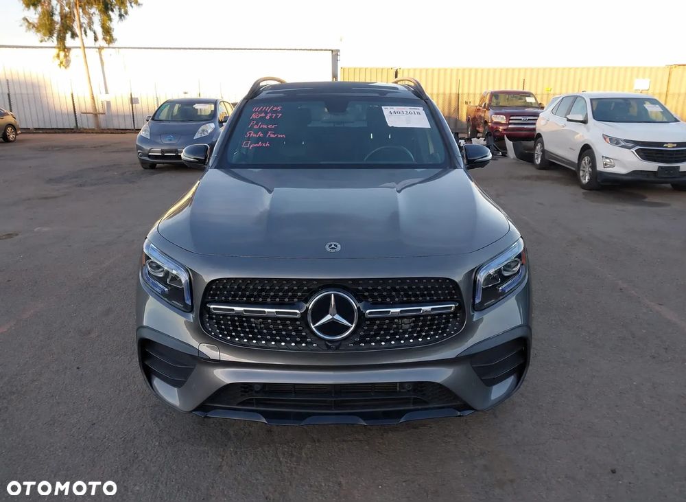 Mercedes-Benz GLB 250 4Matic 8G-DCT AMG Line - 3