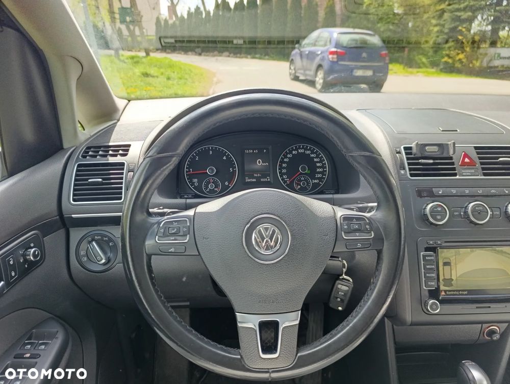 Volkswagen Touran 2.0 TDI DPF DSG Highline - 19