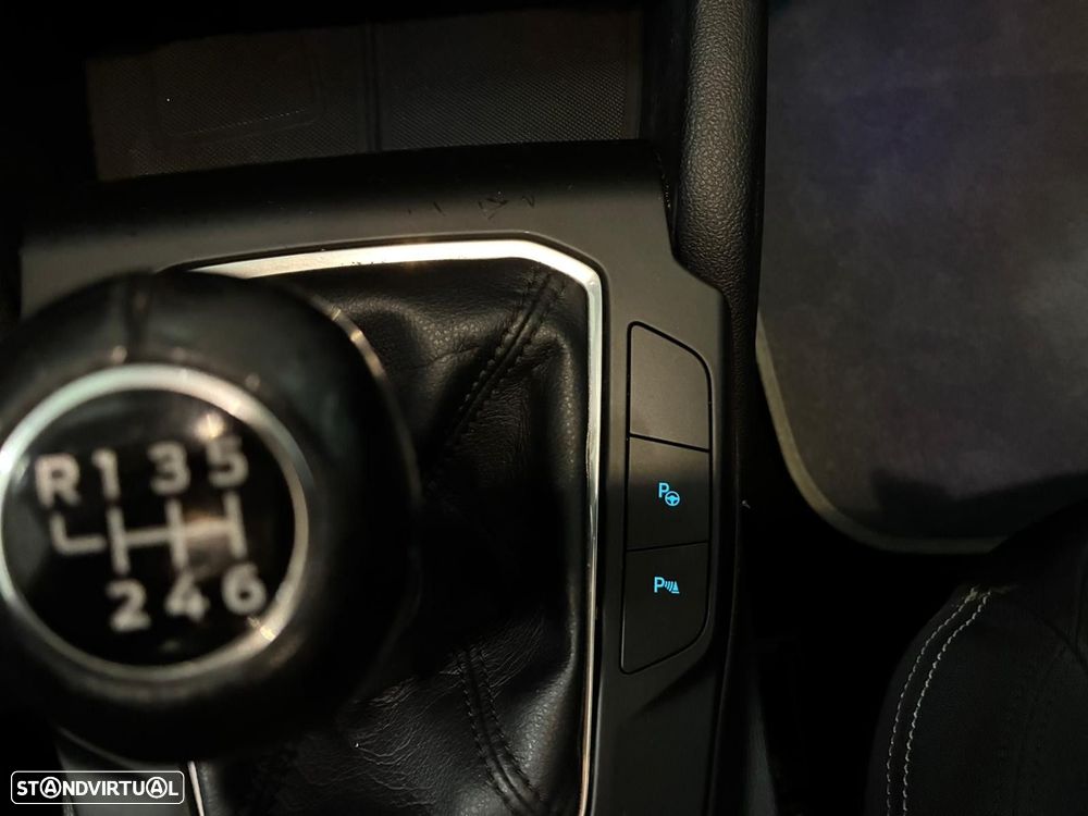 Ford Focus SW 1.5 TDCi EcoBlue Titanium - 25