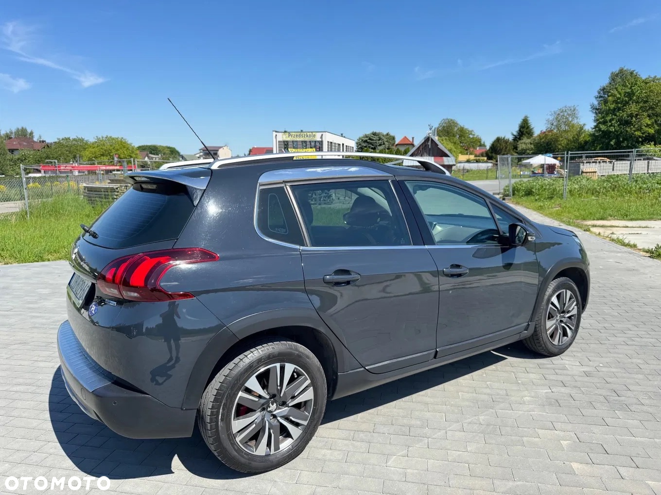 Peugeot 2008 1.2 Pure Tech Active S&S - 12