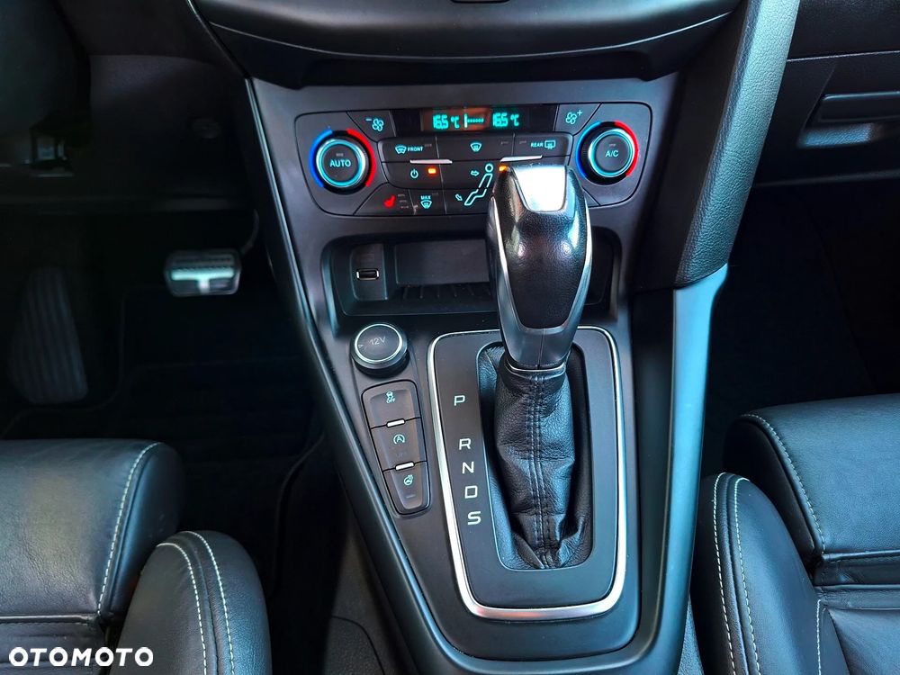 Ford Focus 2.0 TDCi ST PowerShift - 31