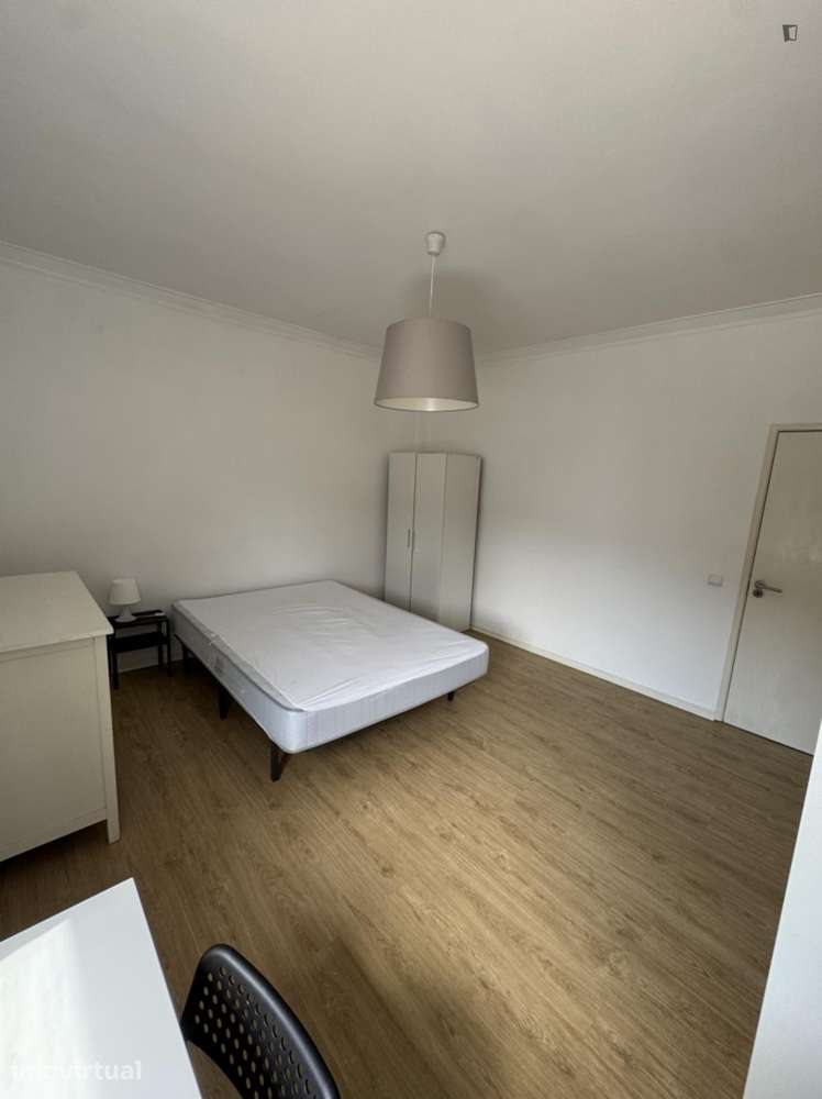 Quarto - localizado em São Romão Coimbra - Grande imagem: 3/11