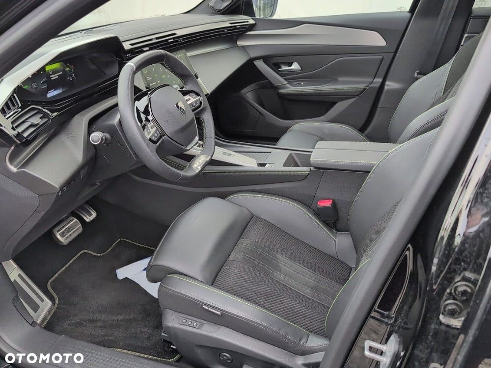 Peugeot 408 - 22