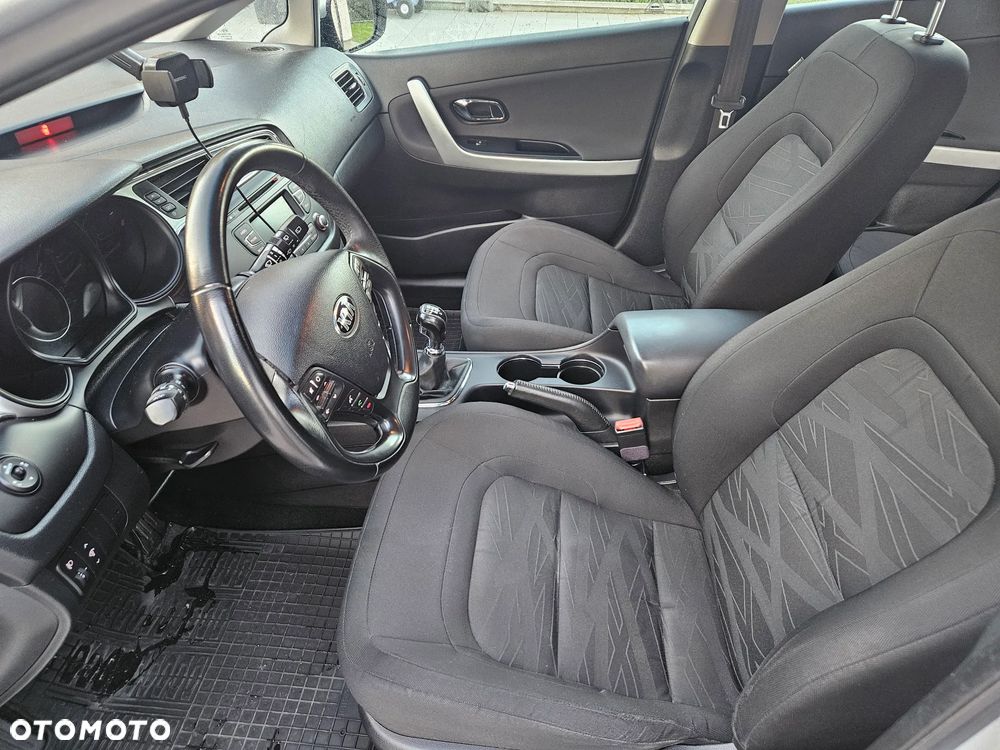 Kia Ceed - 9
