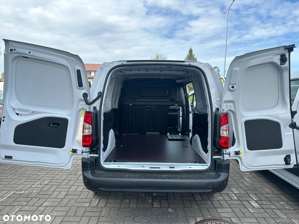 Fiat Doblo Cargo XL 1.5D 130KM automat - 23