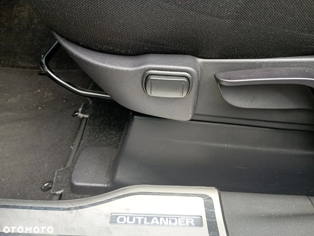 Mitsubishi Outlander 2.0 Intense + SDA 4WD CVT - 18