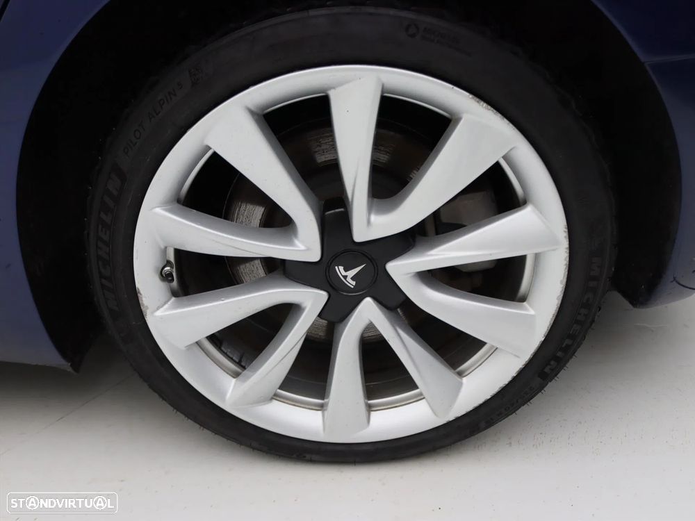 Tesla Model 3 Standard Range Plus RWD - 4
