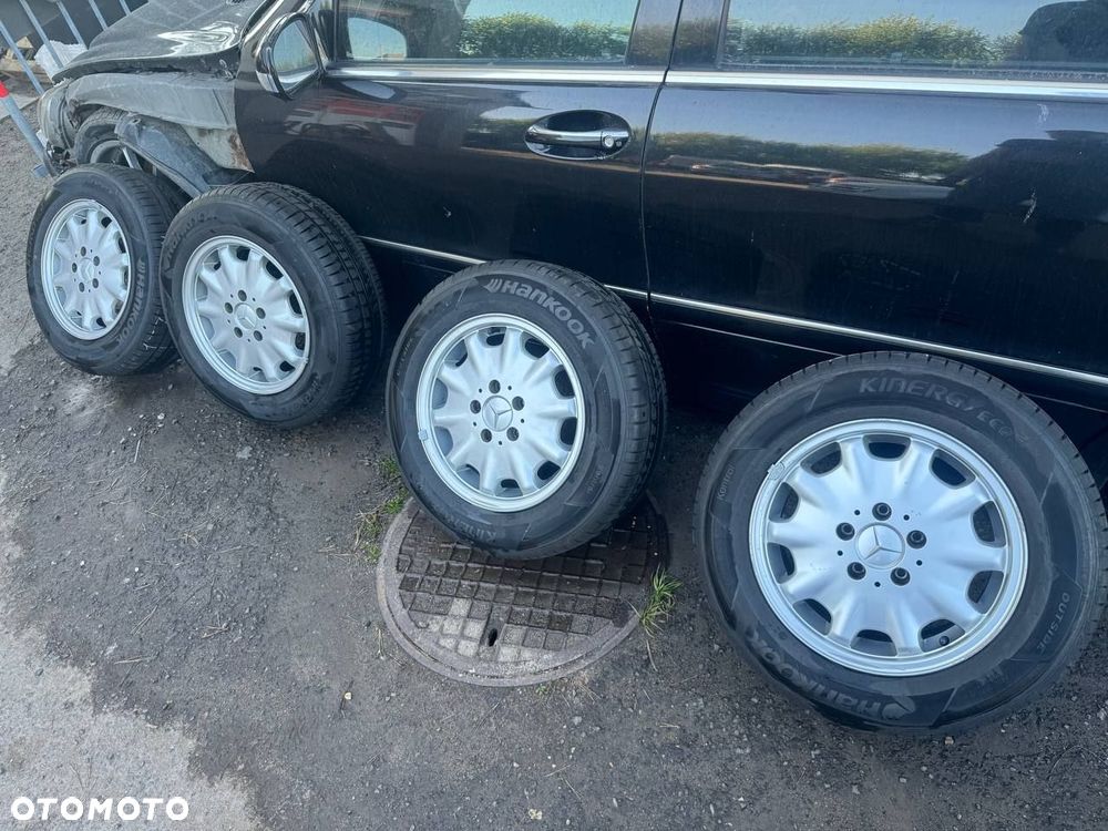 Mercedes-Benz Klasa E - 24