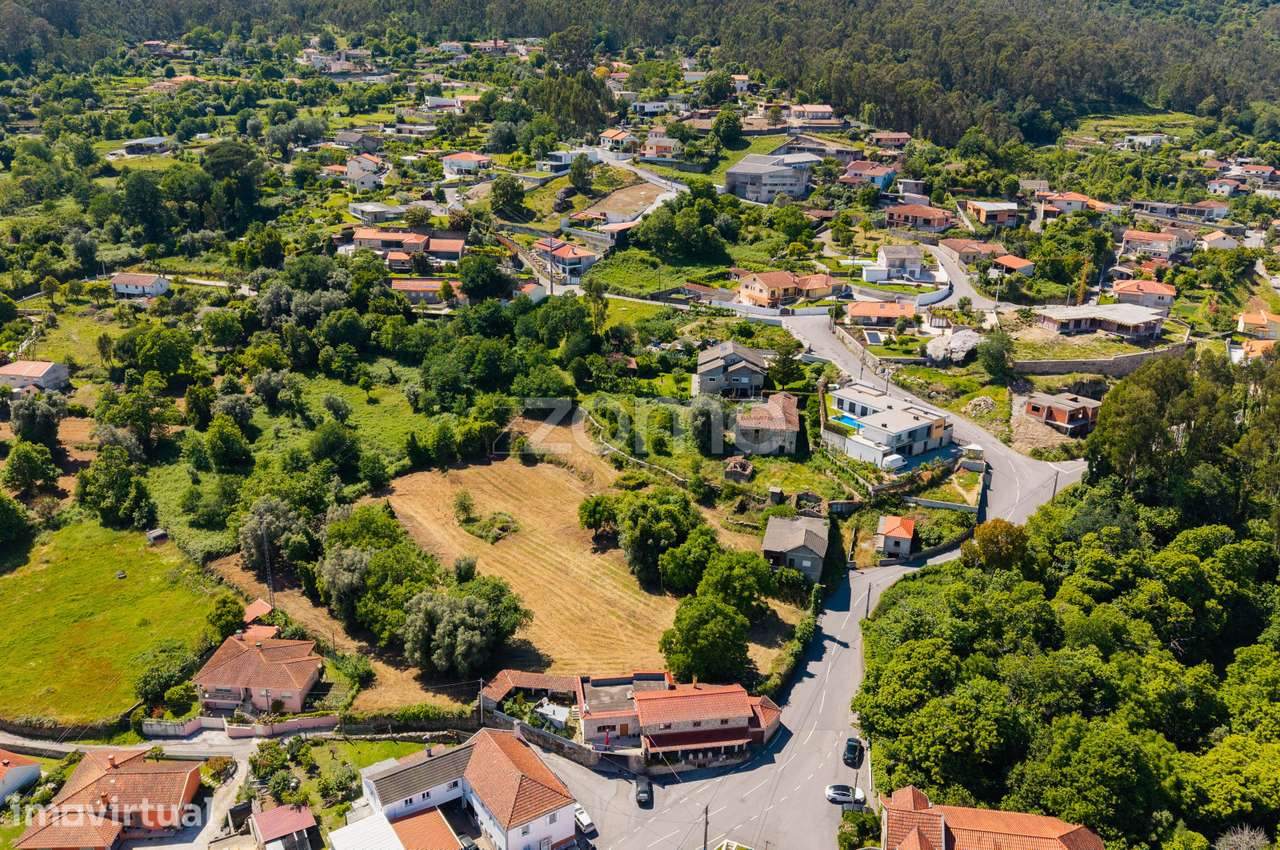 Terreno Urbanizável com Moradia em Barbudo, Vila Verde! - Grande imagem: 3/26