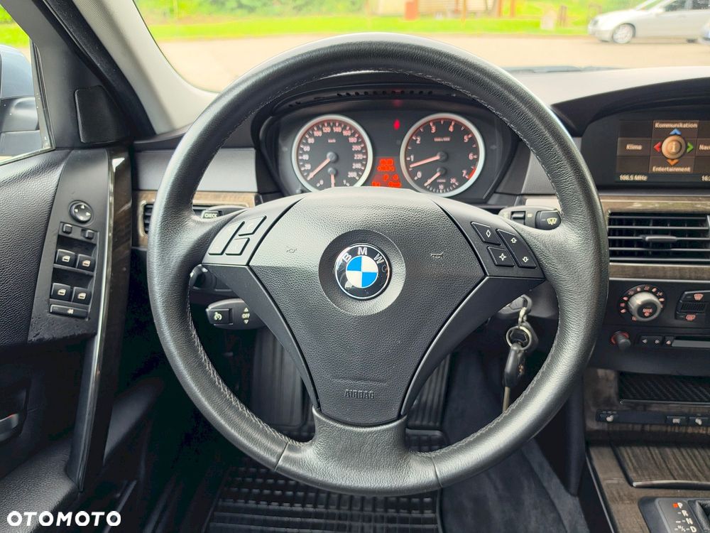 BMW Seria 5 - 26
