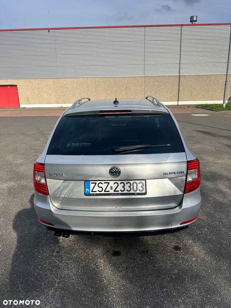 Skoda Superb 2.0 TDI Comfort DSG - 3