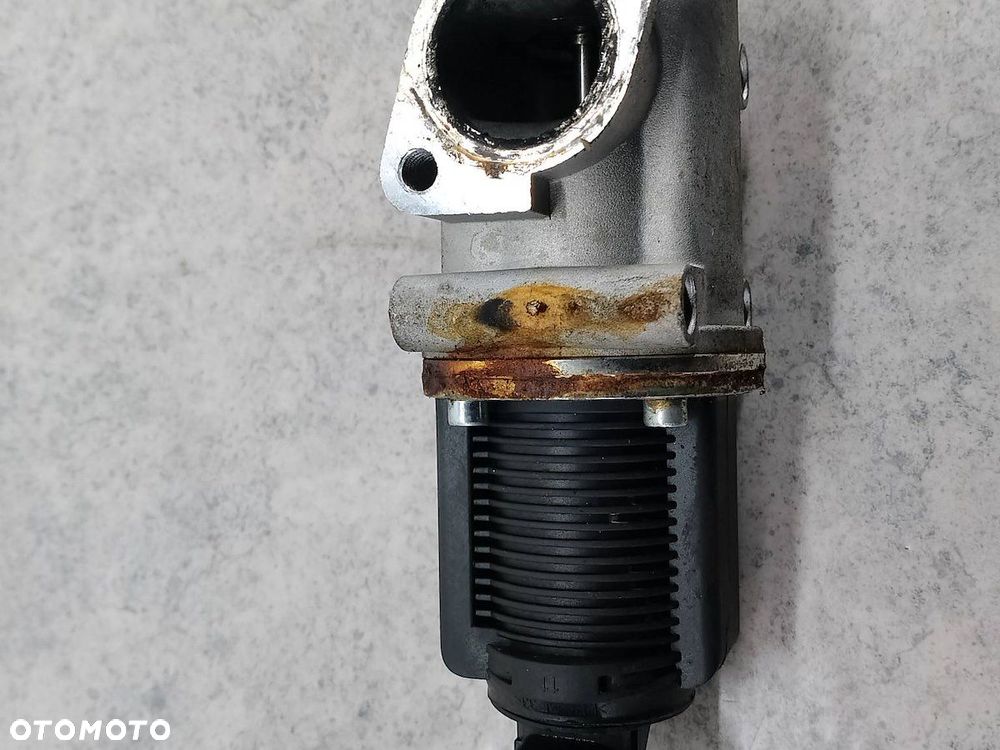 ZAWÓR EGR OPEL ZAFIRA B 330690644 1.9 CDTI - 2