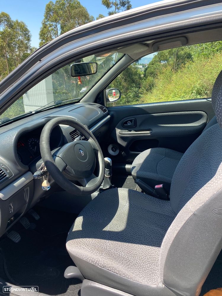 Renault Clio 1.5 dCi Dynamique - 8