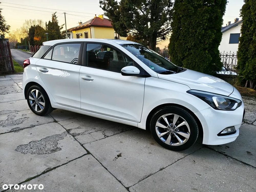 Hyundai i20 - 13