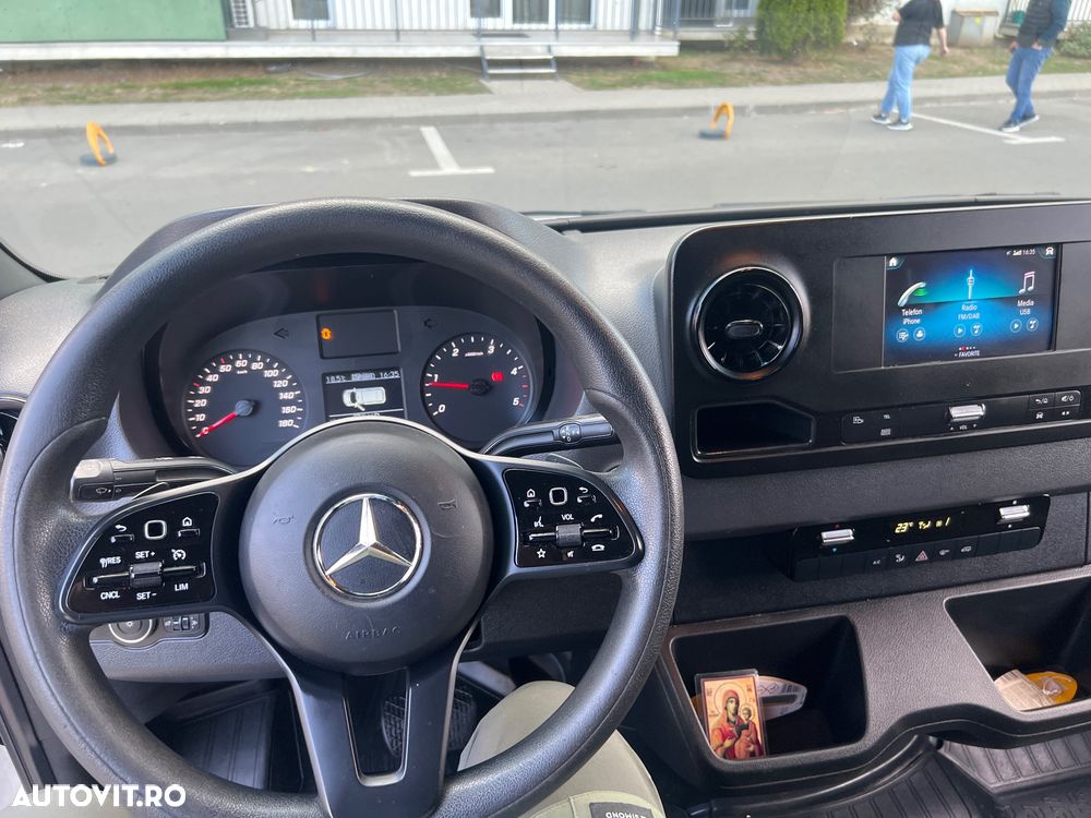 Mercedes-Benz Sprinter - 6