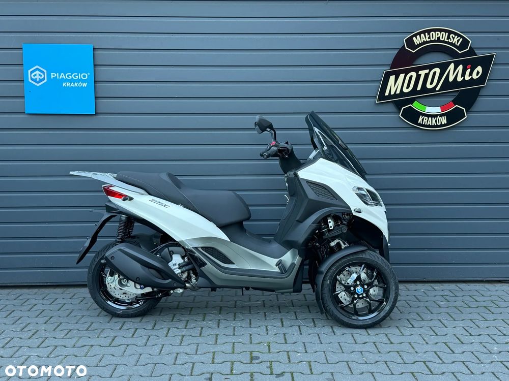 Piaggio MP-3 - 2