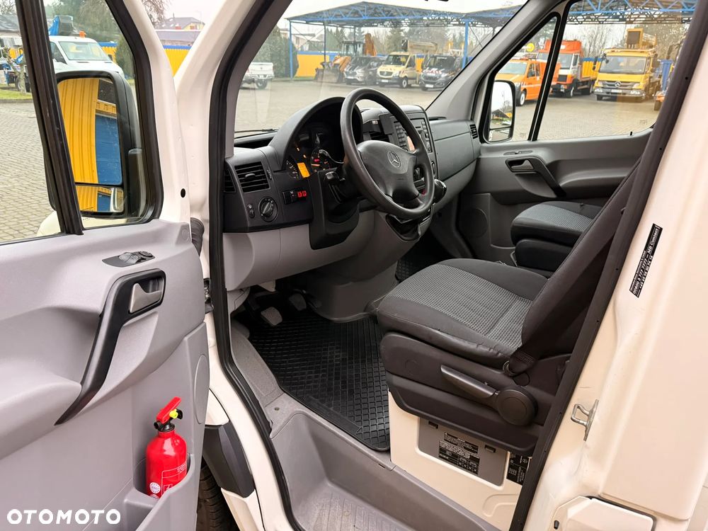 Ruthmann TB270 (27m w bok 14,2m)Mercedes Sprinter - 8